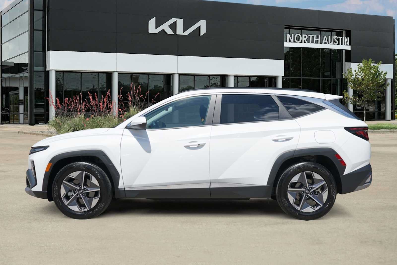 Used 2026 Hyundai Tucson SEL Plus FWD image 3