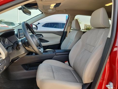 Used 2024 Nissan Rogue SV FWD image 12