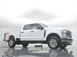 New 2026 Ford F250 XLT w/ FX4 Off-Road Package AWD/4WD video 3