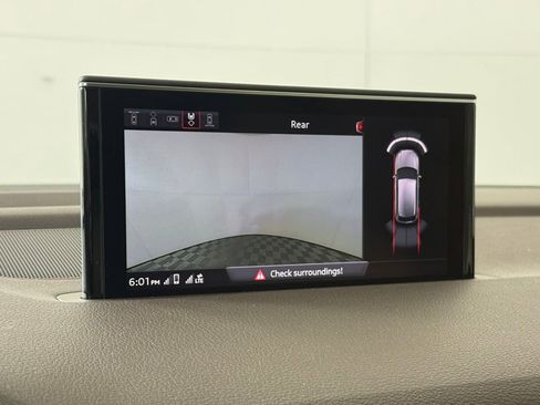 Used 2018 Audi Q7 3.0T Prestige image 27