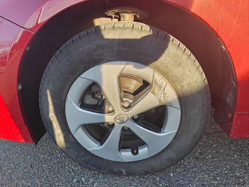 Used 2014 Toyota Prius Two image 26