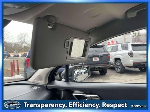 Used 2023 Kia Sportage EX image 32