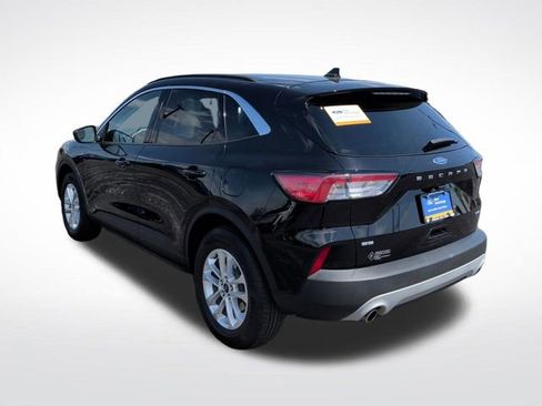 Certified 2022 Ford Escape SE w/ Cold Weather Package AWD/4WD image 5