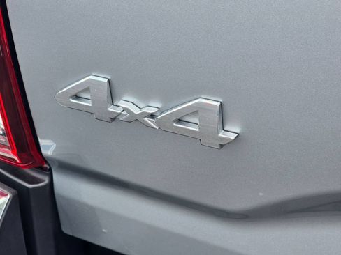 Certified 2023 Toyota Tacoma SR5 AWD/4WD image 13