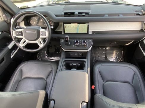 Used 2024 Land Rover Defender 110 S image 24