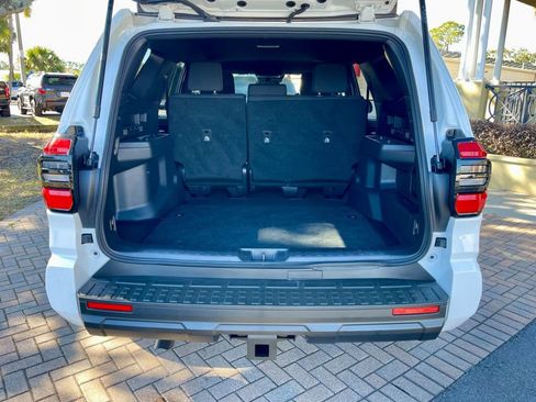 Used 2025 Toyota 4Runner SR5 image 5