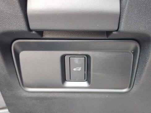 Used 2025 Land Rover Range Rover Evoque S image 24