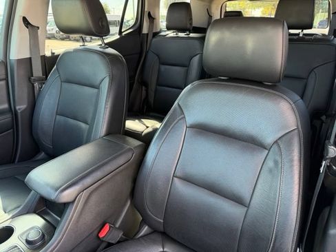 Used 2019 GMC Acadia SLT FWD image 12