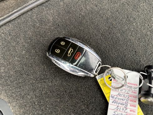 Used 2018 Bentley Bentayga AWD/4WD image 29