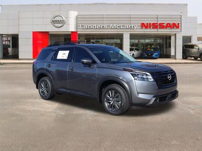 New 2025 Nissan Pathfinder SV w/ Black Appearance Package