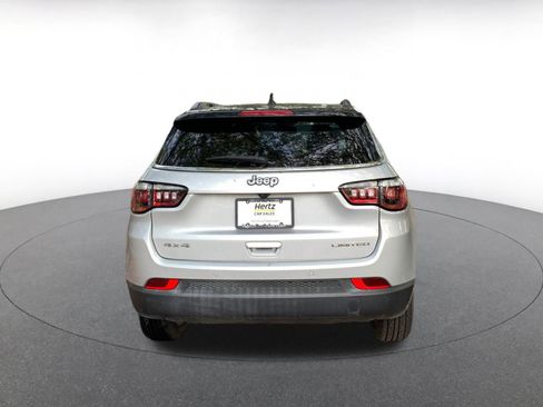 Used 2025 Jeep Compass Limited image 6