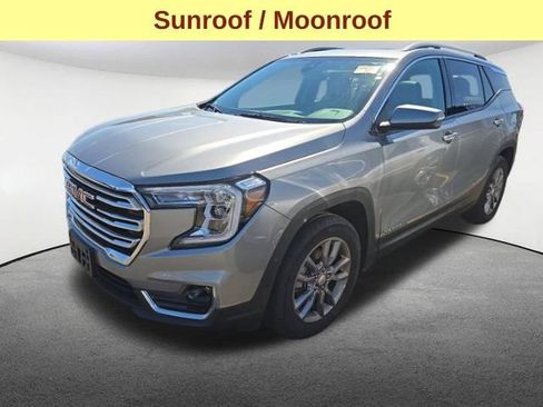 Used 2023 GMC Terrain SLT w/ Infotainment Package II AWD/4WD image 5