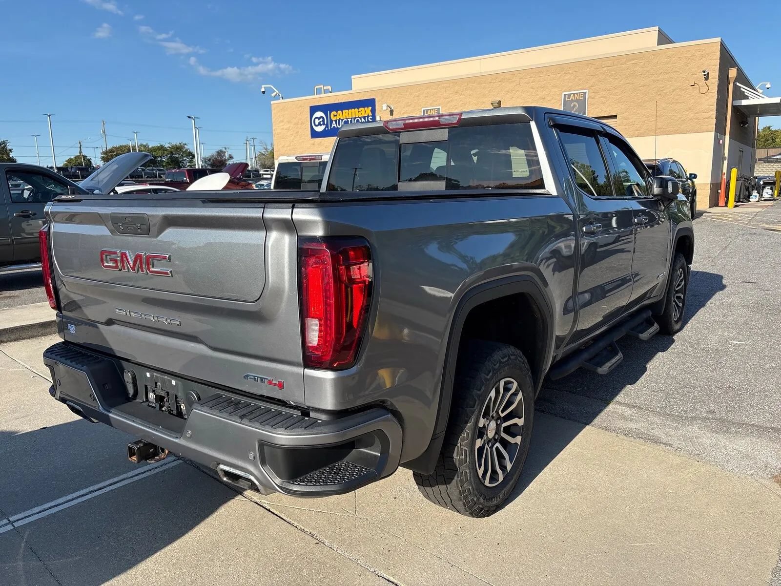 Used 2021 GMC Sierra 1500 AT4 w/ AT4 Value Package AWD/4WD image 5