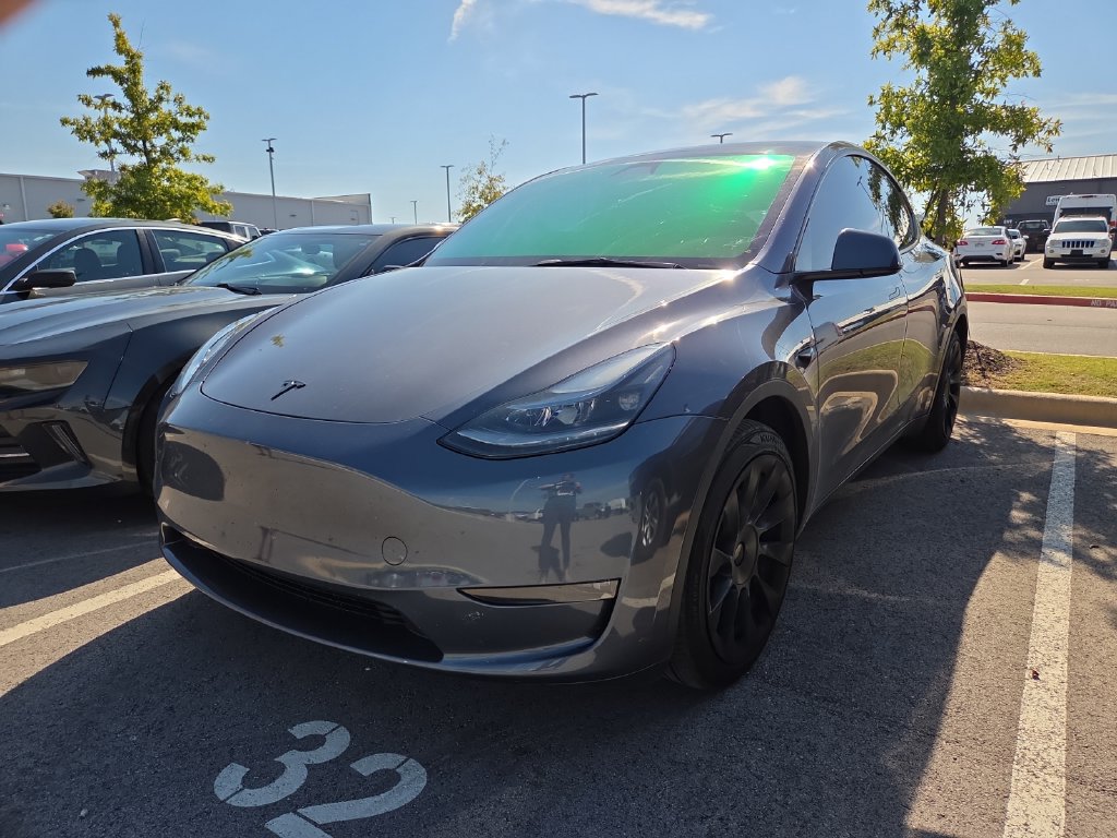 Used 2023 Tesla Model Y Long Range AWD/4WD image 1