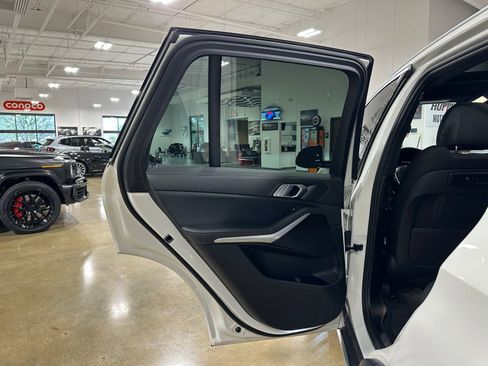 Used 2021 BMW X5 xDrive40i w/ Convenience Package image 37