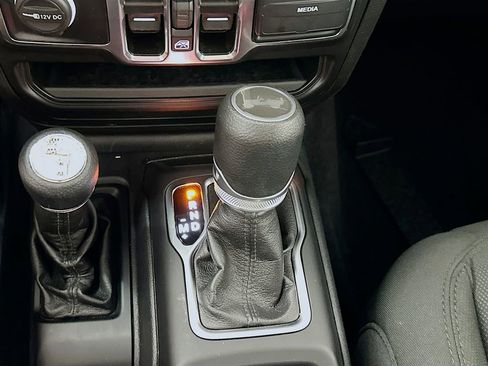 Used 2021 Jeep Wrangler Unlimited Sport image 22