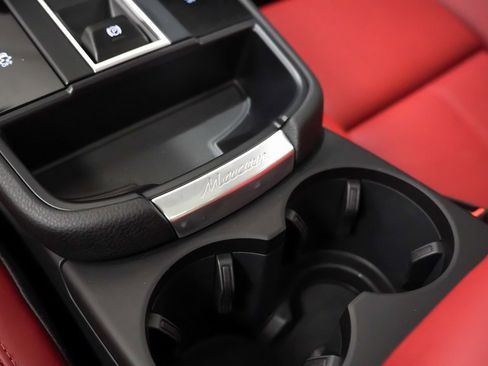 New 2025 Porsche Macan S image 34