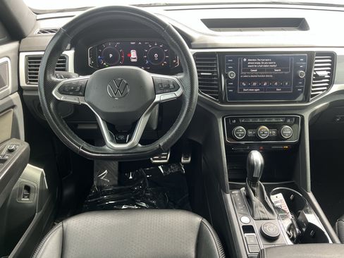 Used 2023 Volkswagen Atlas Cross Sport SEL R-Line AWD/4WD image 17