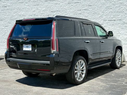Used 2019 Cadillac Escalade Luxury AWD/4WD image 8