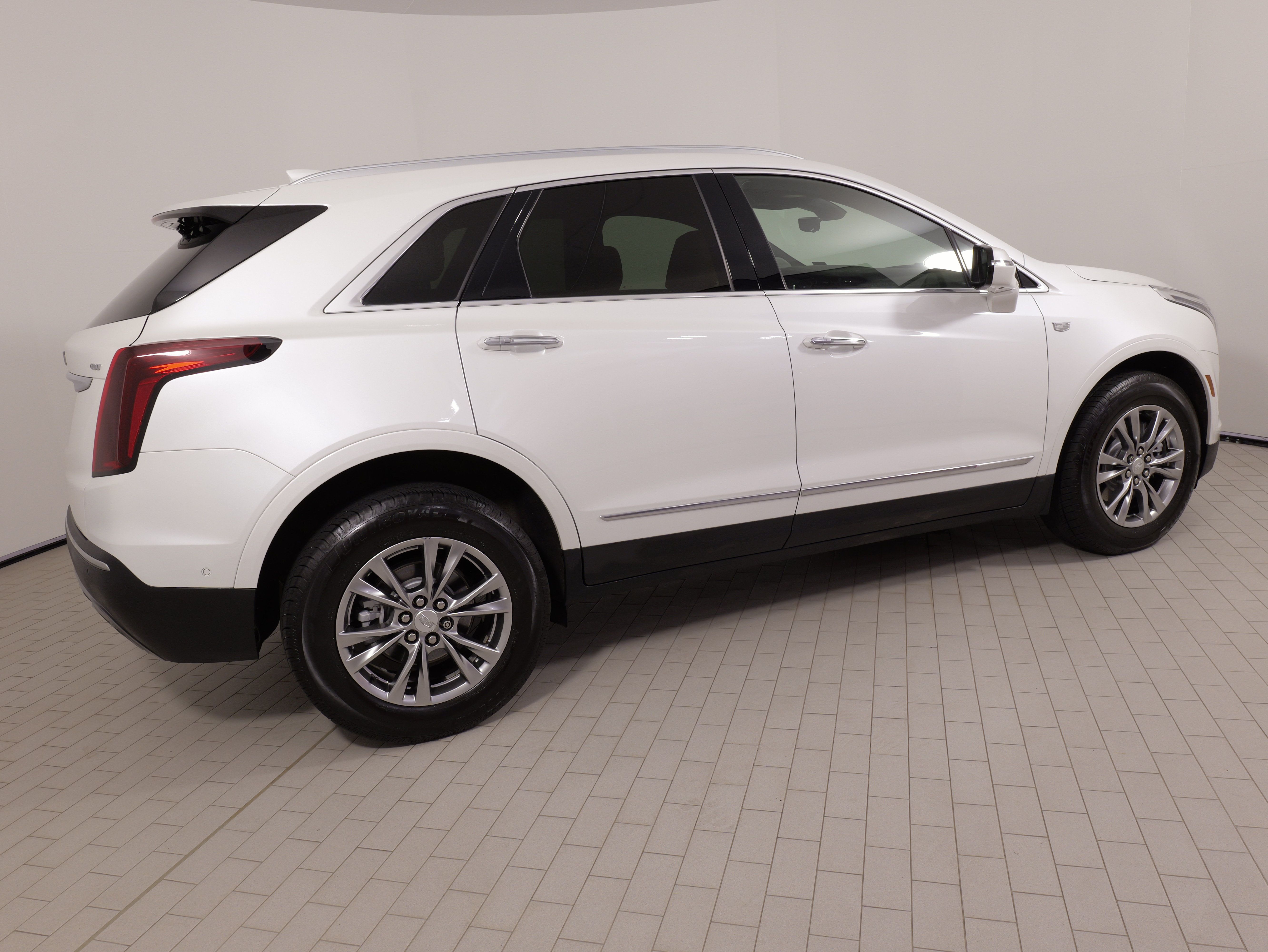 Used 2021 Cadillac XT5 Premium Luxury AWD/4WD image 9