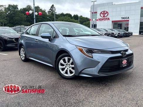 Used 2024 Toyota Corolla LE FWD image 1