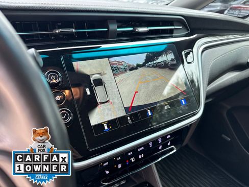 Used 2023 Chevrolet Bolt LT w/ Infotainment Package FWD image 17