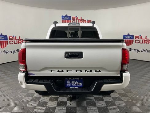 Used 2018 Toyota Tacoma SR w/ SR Convenience Package RWD image 4