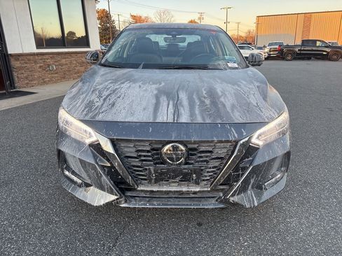 Used 2023 Nissan Sentra SR w/ SR Premium Package image 10