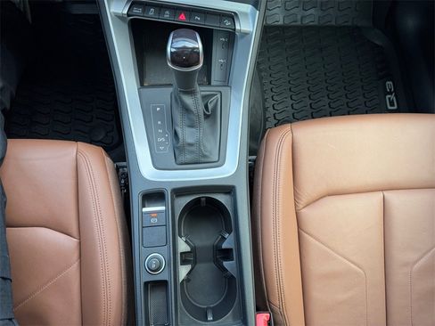 Used 2022 Audi Q3 2.0T Premium Plus image 18