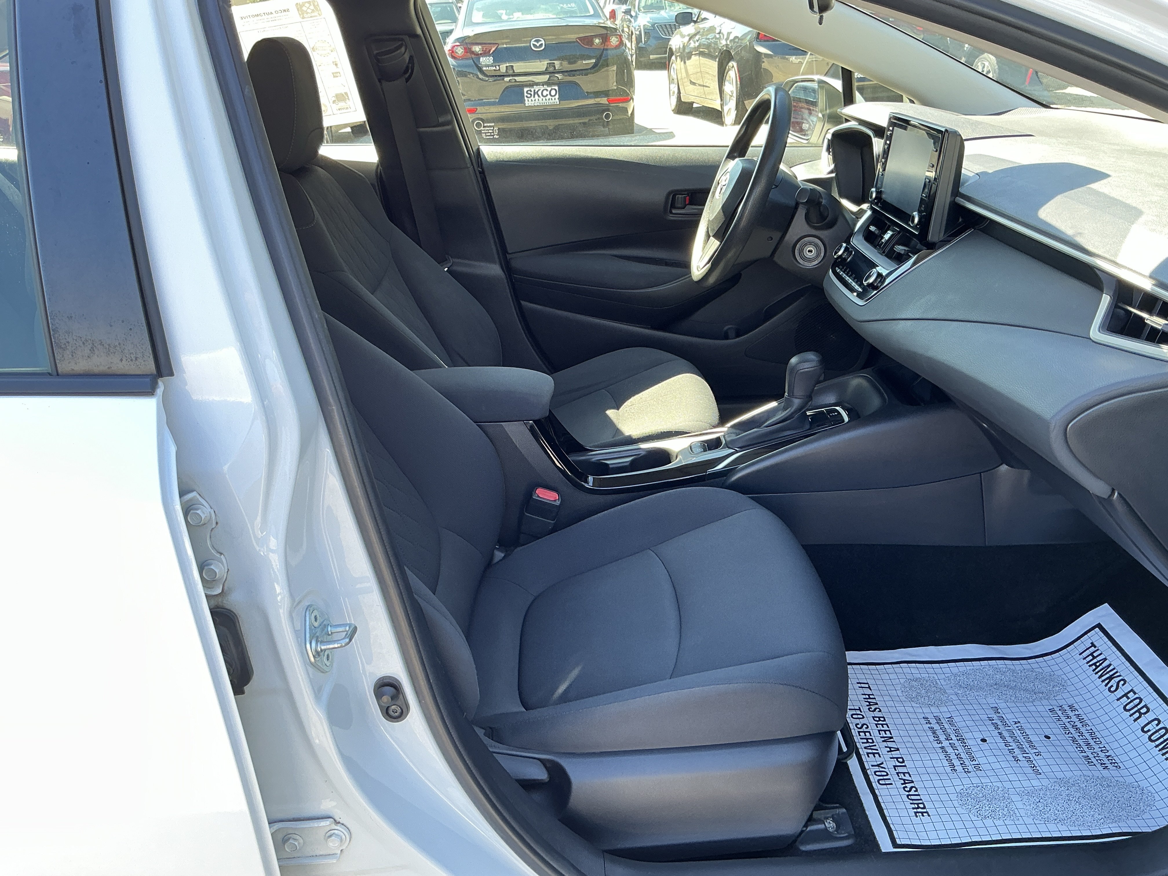 Used 2022 Toyota Corolla LE FWD image 9
