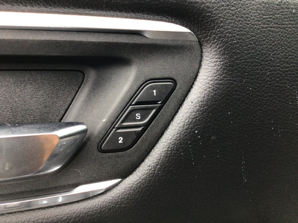 Used 2025 RAM 1500 Laramie AWD/4WD image 29