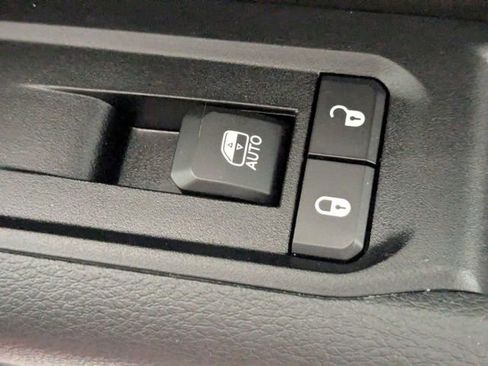 Used 2022 Jeep Compass Limited image 34