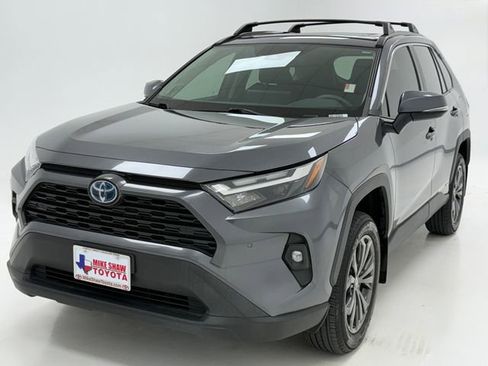 Used 2024 Toyota RAV4 XLE Premium w/ Weather Package image 4