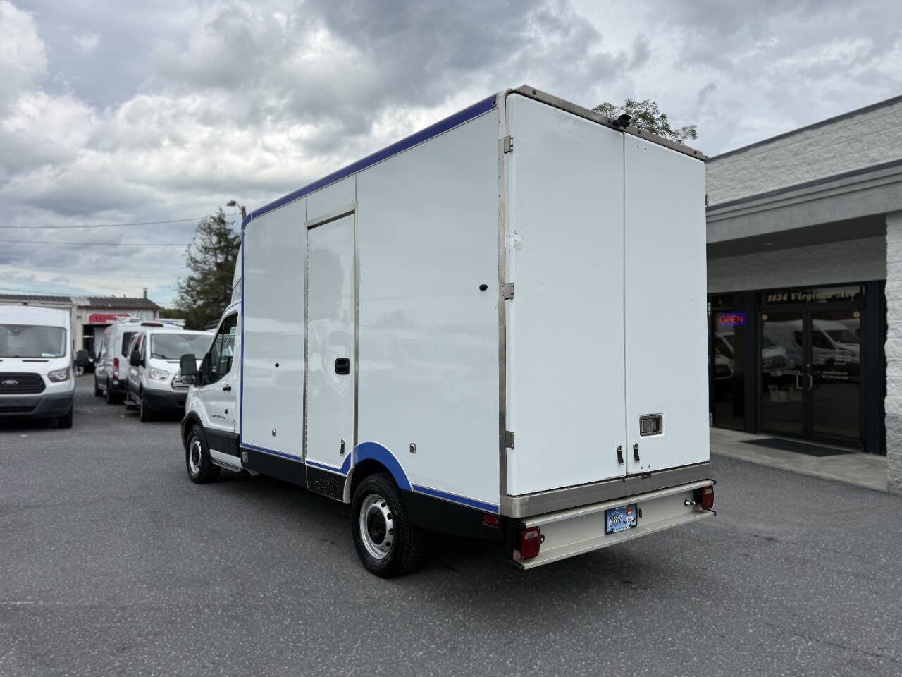 Used 2022 Ford Transit 350 w/ Upfitter Package RWD image 2