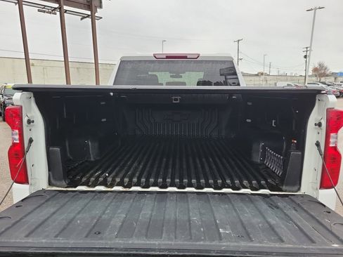 Used 2021 Chevrolet Silverado 1500 LT AWD/4WD image 8