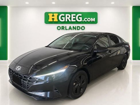 Used 2023 Hyundai Elantra Blue FWD image 4