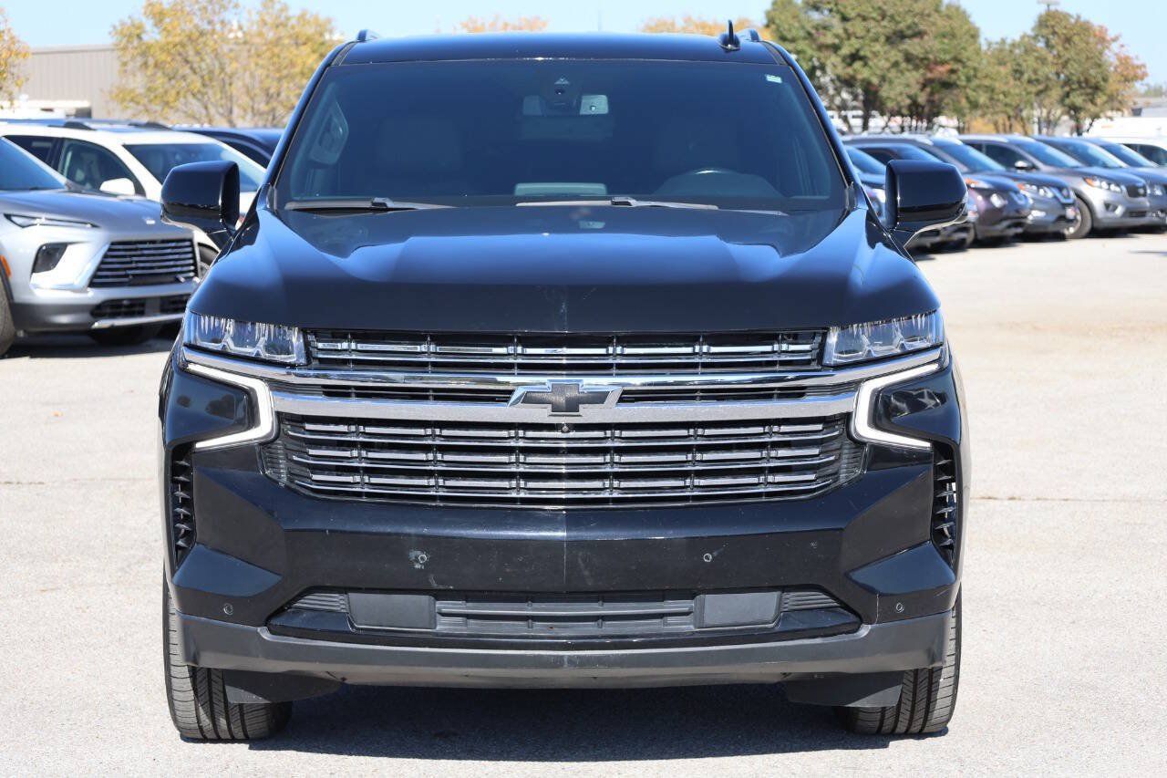 Used 2022 Chevrolet Tahoe RST w/ Luxury Package AWD/4WD image 2
