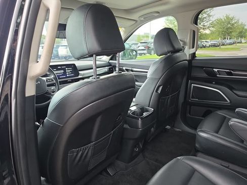 Certified 2025 Kia Telluride S FWD image 11