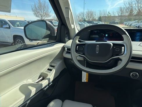 New 2026 Lincoln Navigator Reserve w/ Jet Appearance Package AWD/4WD image 16