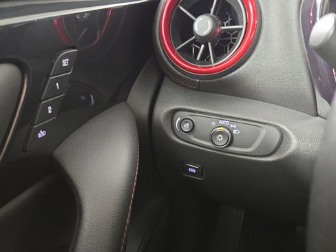 Certified 2020 Chevrolet Blazer RS AWD/4WD image 30