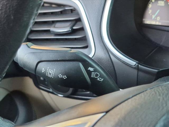 Used 2019 Ford Edge Titanium FWD image 16