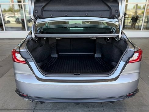 Used 2026 Toyota Camry SE FWD image 15