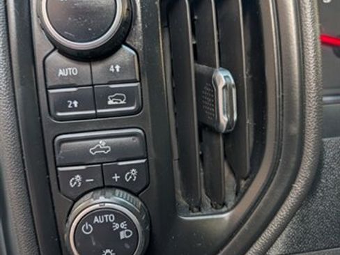 Used 2022 Chevrolet Silverado 1500 Custom AWD/4WD image 11