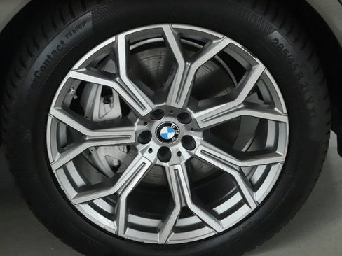 Used 2024 BMW X7 xDrive40i AWD/4WD image 11
