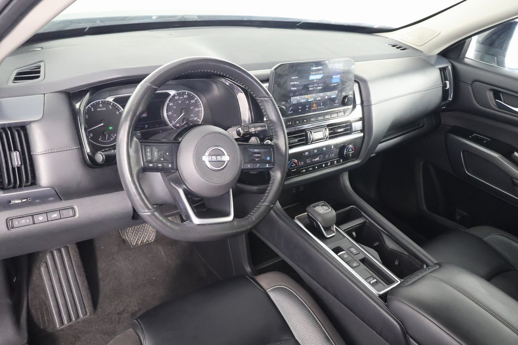 Used 2022 Nissan Pathfinder SL w/ SL Premium Package FWD image 5