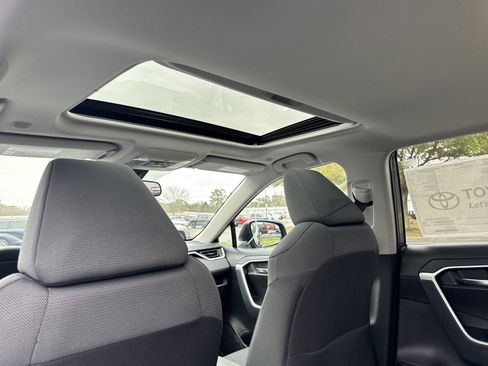 New 2025 Toyota RAV4 XLE w/ Convenience Package FWD image 27