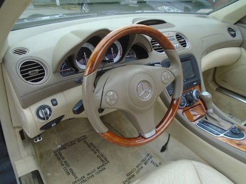 Used 2009 Mercedes-Benz SL 550 image 12