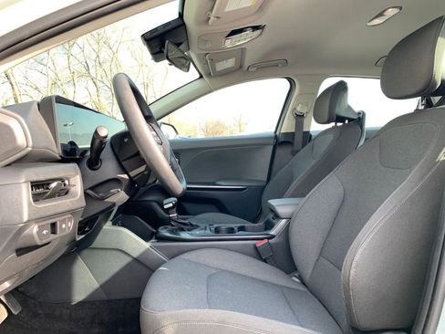 Used 2025 Kia K4 LXS image 24