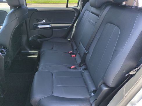 Used 2020 Mercedes-Benz GLB 250 4MATIC image 28