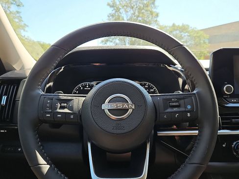 New 2025 Nissan Pathfinder SV w/ Black Appearance Package image 14